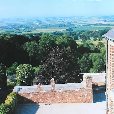 Le Du Presbytere
